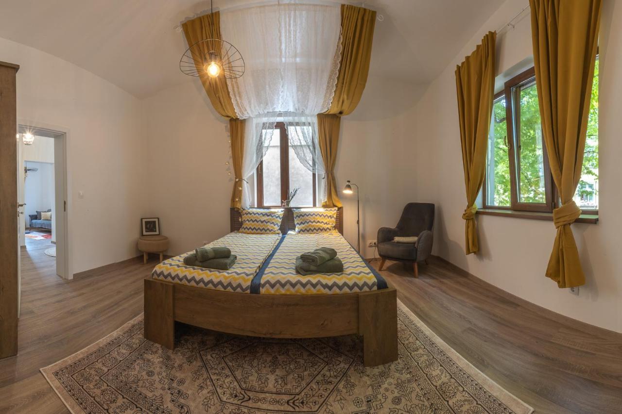 Linden House - A Lovely Apartment In Central 바르나 외부 사진