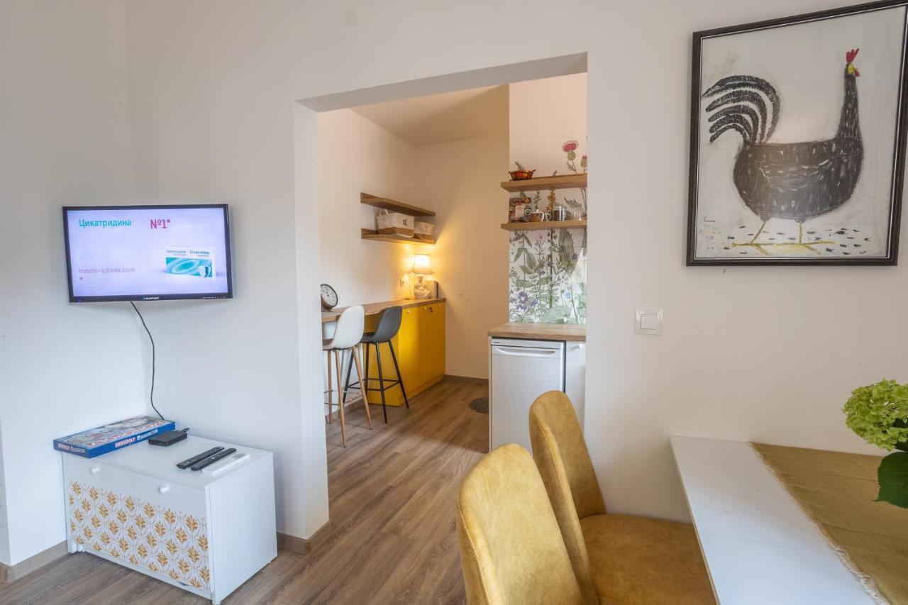 Linden House - A Lovely Apartment In Central 바르나 외부 사진