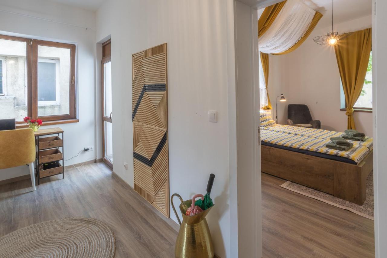 Linden House - A Lovely Apartment In Central 바르나 외부 사진