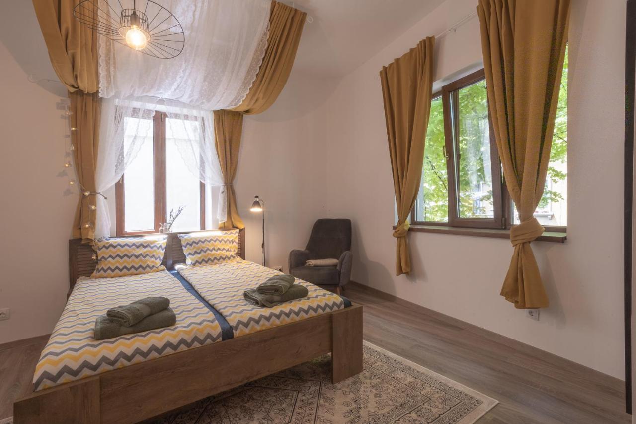 Linden House - A Lovely Apartment In Central 바르나 외부 사진